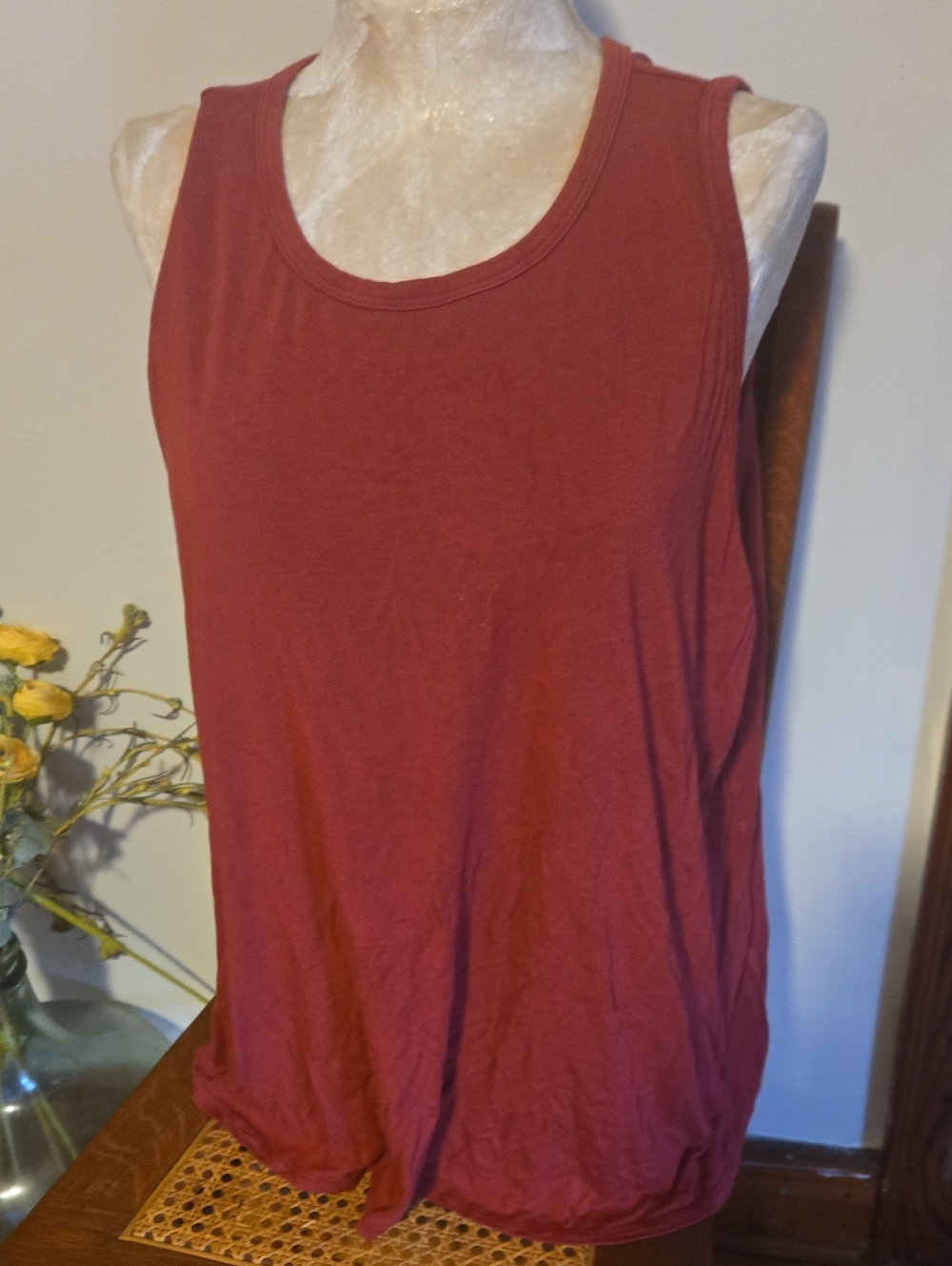 Old Navy Women's Sleeveless Tank Top in Burnt Orange Size Xl